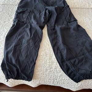 Lululemon Lightweight Adjustable MR Cargo Pants Black Size M